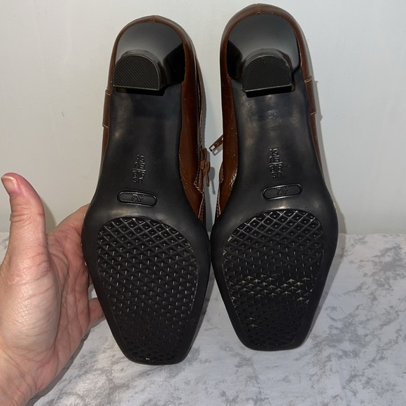 A2 by Aerosoles Brown Ankle Booty Side Zipper - Picture 7 of 7